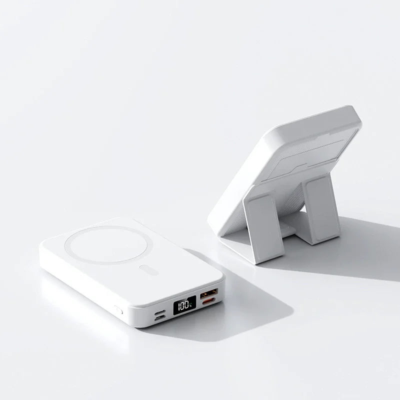 power bank 10000mAh com suporte, carregador portátil com couro, power bank com carregamento rápido 22.5W, carregador magnético 15W, power bank com tela digital, carregador portátil com suporte retrátil, power bank compatível magsafe, carregador com entradas múltiplas, carregador com suporte integrado, power bank para viagens e trabalho
